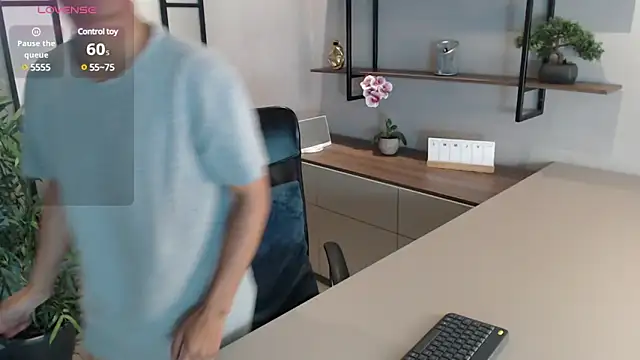 Snapshot of labrinthteasing chatting on 03/14/25, 09:10 labrinthteasing online show from 03/14/25, 09:10