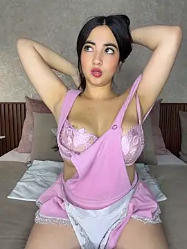 alisonnwalker2025 online show from 05/20/26, 12:24
