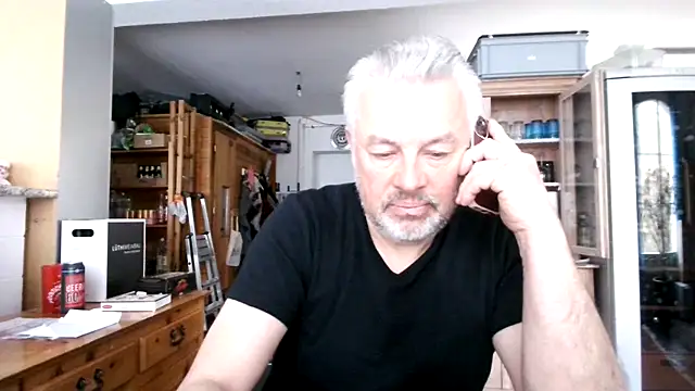 Snapshot of Berg_Boy chatting on 03/16/25, 08:32 Berg Boy online show from 03/16/25, 08:32
