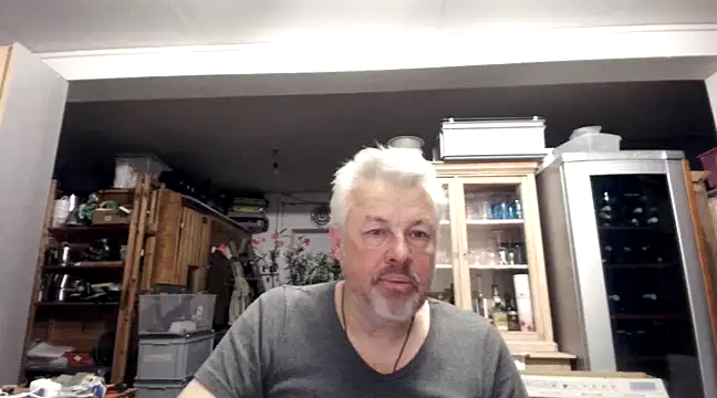 Snapshot of Berg_Boy chatting on 03/13/25, 09:37 Berg Boy online show from 03/13/25, 09:37