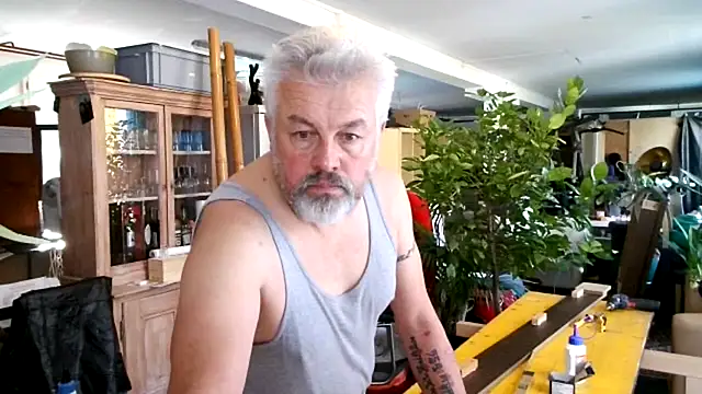 Berg Boy online show from 10/31/25, 09:28