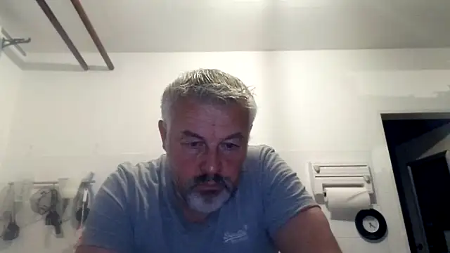 Berg Boy online show from 10/22/25, 04:23