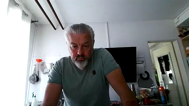 Berg Boy online show from 05/30/26, 06:53