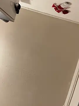 Hugo34bg online show from 12/18/25, 03:00