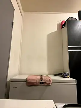 Hugo34bg online show from 10/30/25, 02:32