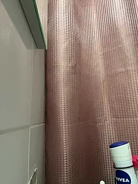 Hugo34bg online show from 04/10/26, 04:52