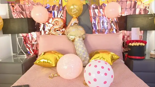 Snapshot of Alexa_Madisson chatting on 11/22/25, 08:18 Alexa Madisson online show from 11/22/25, 08:18