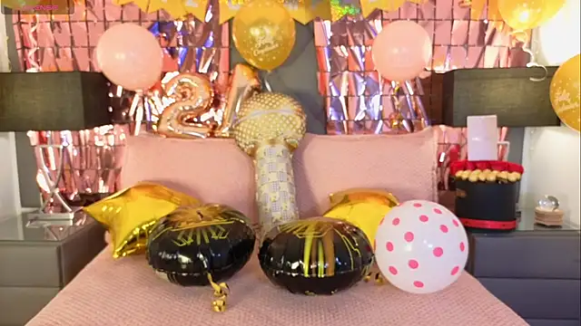 Snapshot of Alexa_Madisson chatting on 11/21/25, 08:52 Alexa Madisson online show from 11/21/25, 08:52