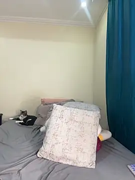 Ivelleee  online show from 10/25/25, 11:27