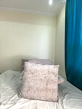 Ivelleee  online show from 10/11/25, 10:11