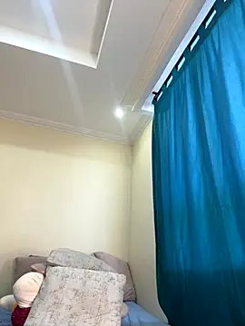 Ivelleee  online show from 09/17/25, 09:39