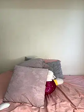 Ivelleee  online show from 11/12/25, 09:07