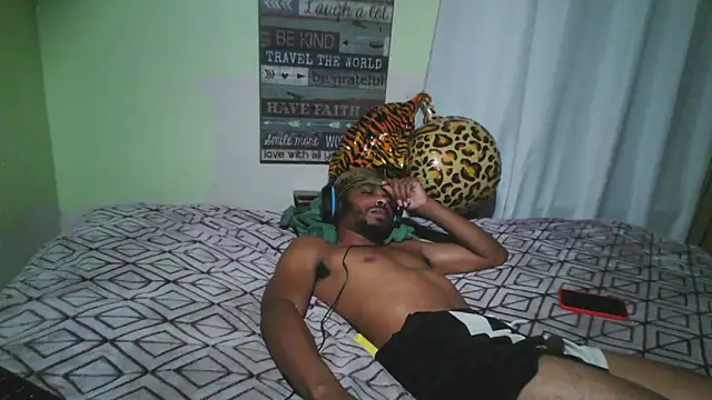 Snapshot of anthonyroth chatting on 09/15/25, 11:49 anthonyroth online show from 09/15/25, 11:49