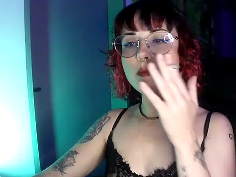 Acid Girl Ofc online show from 10/28/25, 04:24