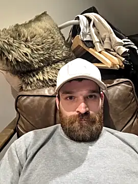 Snapshot of LKC94 chatting on 11/06/25, 05:11 LKC94 online show from 11/06/25, 05:11