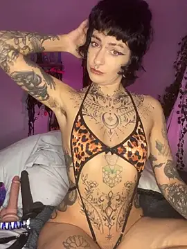littleinkedblaise666 online show from 06/16/26, 08:20