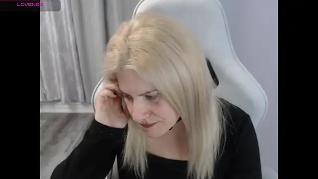 BellaStar84 online show from 10/30/25, 01:09