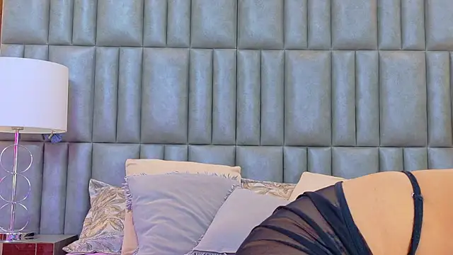 Snapshot of CamilaJohnston chatting on 05/21/26, 08:50 CamilaJohnston online show from 05/21/26, 08:50