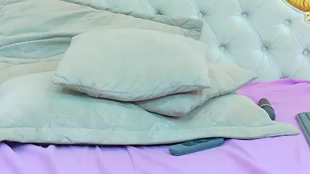 CamilaJohnston online show from 12/13/25, 08:04