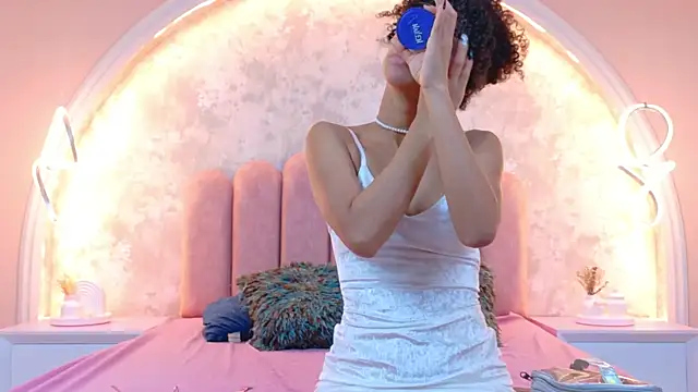 CamilaJohnston online show from 10/22/25, 09:46