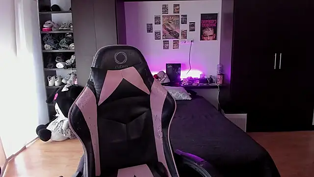 xIce Boy online show from 02/19/26, 01:08