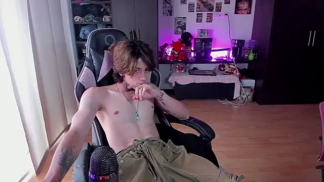 xIce Boy online show from 04/16/26, 09:39