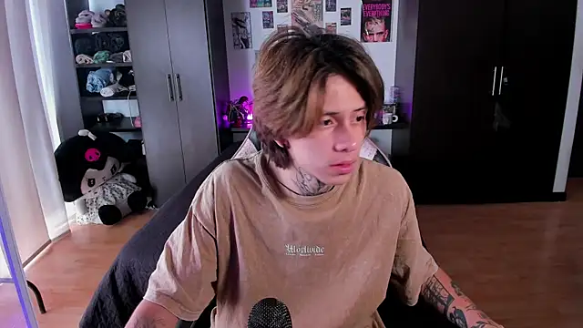 xIce Boy online show from 04/12/26, 01:47