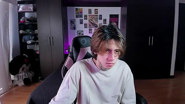 xIce Boy online show from 04/14/26, 03:50