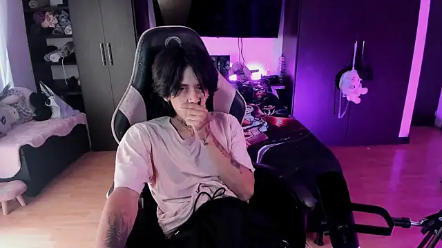 xIce Boy online show from 12/22/25, 01:00