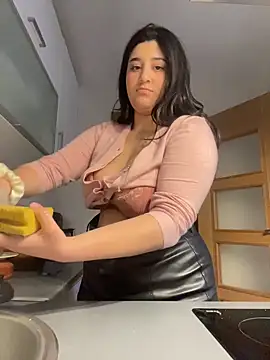 SashaLuss  online show from 05/03/26, 06:44