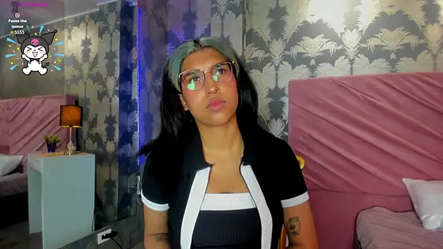 Karin Ks online show from 11/25/25, 07:36