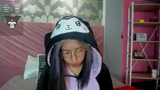 Karin Ks online show from 12/05/25, 02:54