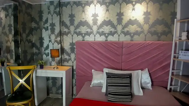 Karin Ks online show from 10/24/25, 07:24