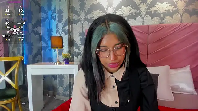 Karin Ks online show from 11/19/25, 07:36