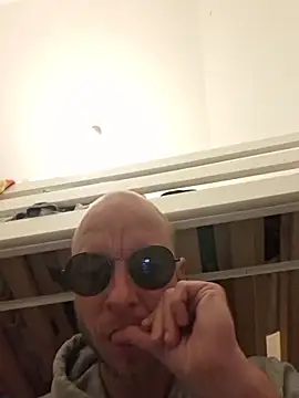 svenpfeifer online show from 05/17/26, 02:44