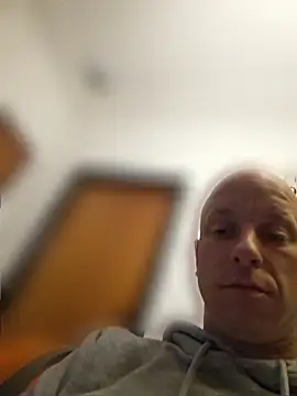 svenpfeifer online show from 04/15/26, 06:12