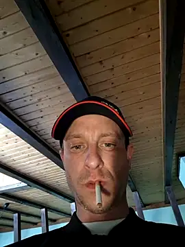 Snapshot of svenpfeifer chatting on 03/20/25, 01:15 svenpfeifer online show from 03/20/25, 01:15