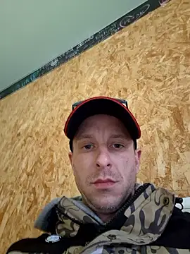 Snapshot of svenpfeifer chatting on 03/12/25, 06:40 svenpfeifer online show from 03/12/25, 06:40