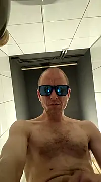 Snapshot of svenpfeifer chatting on 03/22/25, 05:39 svenpfeifer online show from 03/22/25, 05:39