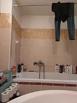 Snapshot of svenpfeifer chatting on 10/24/25, 01:54 svenpfeifer online show from 10/24/25, 01:54