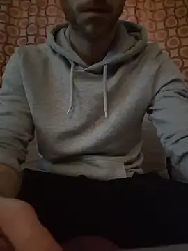 Snapshot of svenpfeifer chatting on 11/23/25, 02:05 svenpfeifer online show from 11/23/25, 02:05