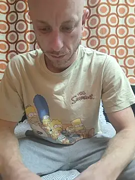 Snapshot of svenpfeifer chatting on 10/25/25, 02:39 svenpfeifer online show from 10/25/25, 02:39