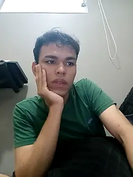 yue014 online show from 04/17/26, 10:01