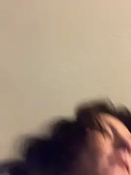 Snapshot of 2brokegirlz chatting on 03/20/25, 08:40 2brokegirlz online show from 03/20/25, 08:40