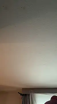 Snapshot of 2brokegirlz chatting on 03/11/25, 04:07 2brokegirlz online show from 03/11/25, 04:07