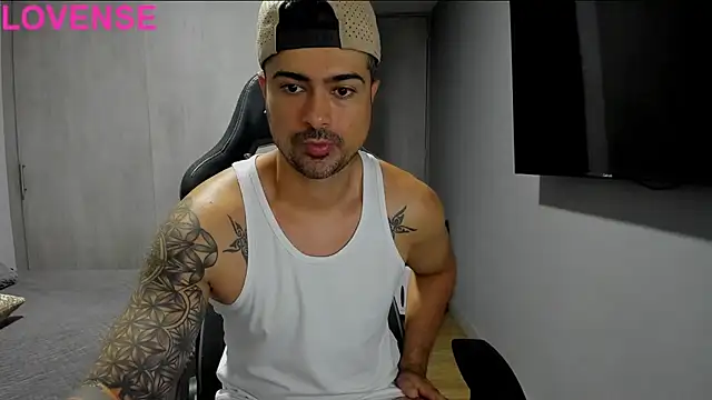 Snapshot of Dante_Storm chatting on 09/15/25, 03:23 Dante Storm online show from 09/15/25, 03:23