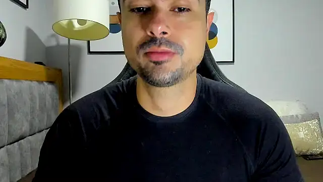 Snapshot of Dante_Storm chatting on 12/17/25, 02:16 Dante Storm online show from 12/17/25, 02:16