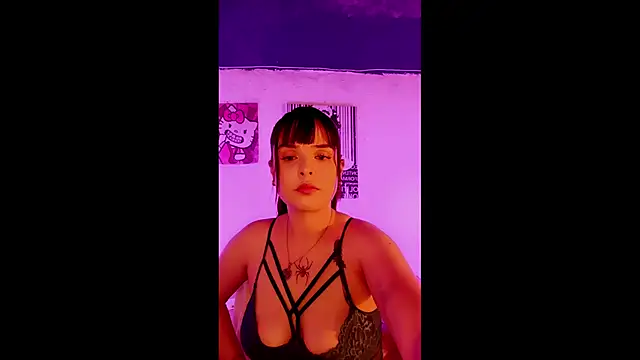 Snapshot of LoganPeny chatting on 03/19/25, 05:19 LoganPeny online show from 03/19/25, 05:19