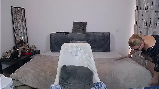 Snapshot of SharronAlexa chatting on 01/17/26, 11:25 SharronAlexa online show from 01/17/26, 11:25