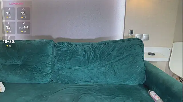 bunnyclide  online show from 12/05/25, 09:19